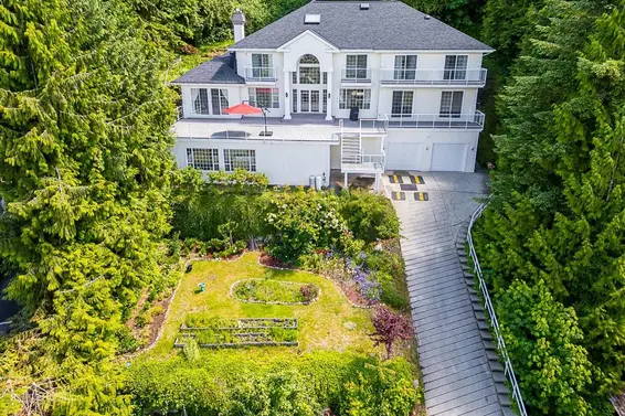 241 Bayview Road, Lions Bay