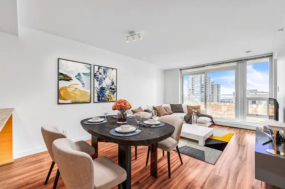 402 135 East 17th Street, North Vancouver