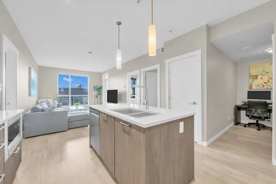 303 625 East 3rd Street, North Vancouver For Sale - image 3