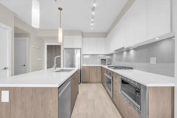 303 625 East 3rd Street, North Vancouver For Sale - image 5