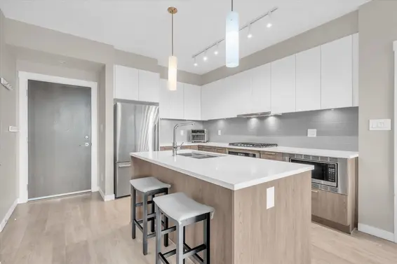 303 625 East 3rd Street, North Vancouver For Sale - image 6