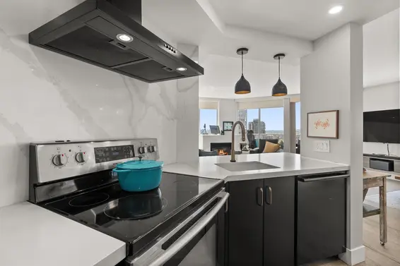 703 408 Lonsdale Avenue, North Vancouver For Sale - image 15