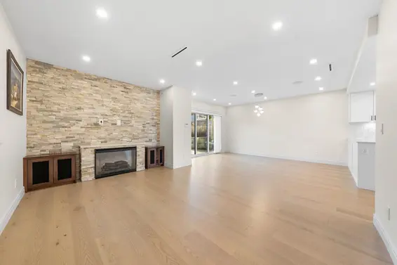 462 West 14th Street, North Vancouver For Sale - image 15