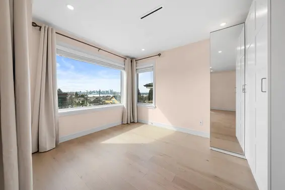 462 West 14th Street, North Vancouver For Sale - image 25