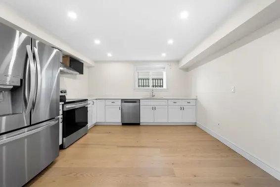 462 West 14th Street, North Vancouver For Sale - image 32