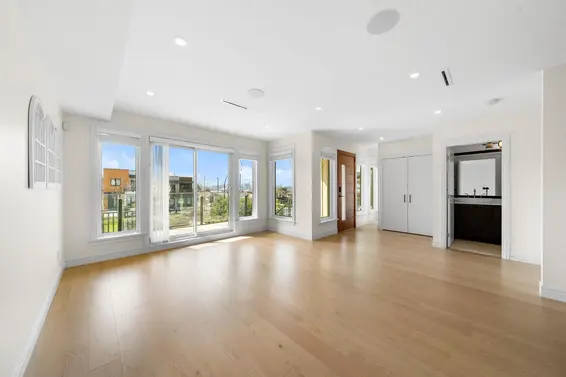 462 West 14th Street, North Vancouver For Sale - image 6