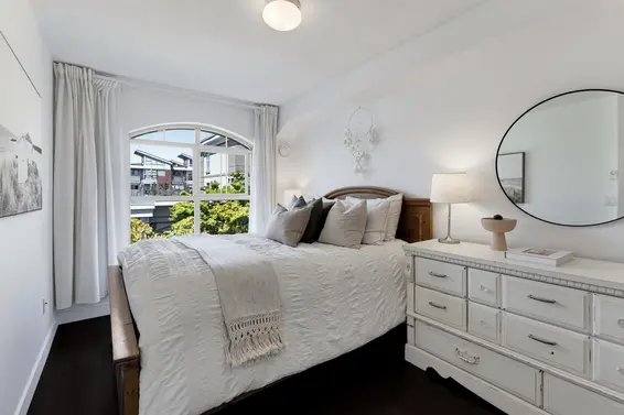 323 332 Lonsdale Avenue, North Vancouver For Sale - image 15