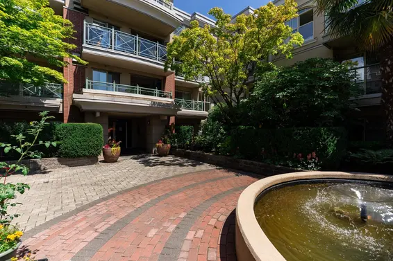 323 332 Lonsdale Avenue, North Vancouver For Sale - image 32