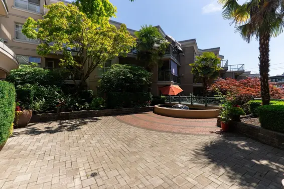 323 332 Lonsdale Avenue, North Vancouver For Sale - image 35