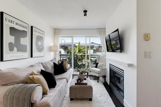 323 332 Lonsdale Avenue, North Vancouver For Sale - image 4