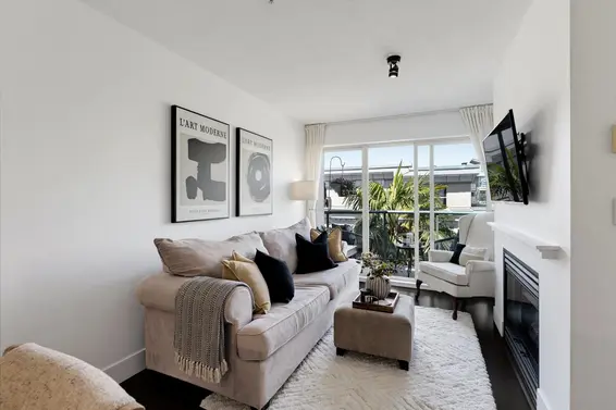 323 332 Lonsdale Avenue, North Vancouver For Sale - image 5