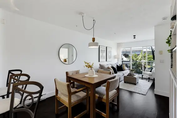 323 332 Lonsdale Avenue, North Vancouver For Sale - image 9