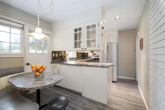 1057 Montroyal Boulevard, North Vancouver For Sale - image 15