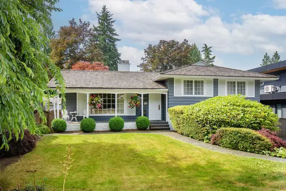 1057 Montroyal Boulevard, North Vancouver For Sale - image 2
