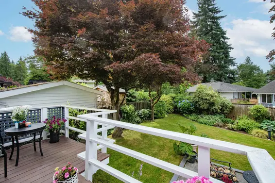 1057 Montroyal Boulevard, North Vancouver For Sale - image 8