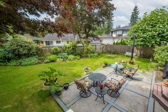 1057 Montroyal Boulevard, North Vancouver For Sale - image 9