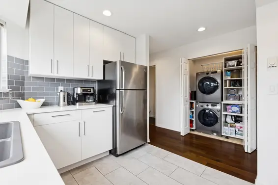 303 131 West 20th Street, North Vancouver For Sale - image 16