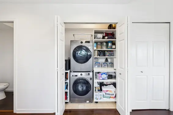 303 131 West 20th Street, North Vancouver For Sale - image 17