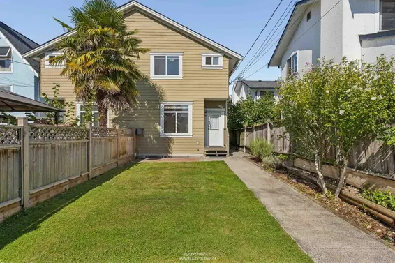 247 East 19th Street, North Vancouver For Sale - image 2