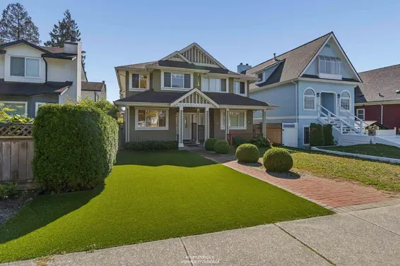 247 East 19th Street, North Vancouver For Sale - image 3