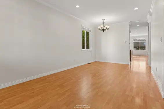 247 East 19th Street, North Vancouver For Sale - image 6