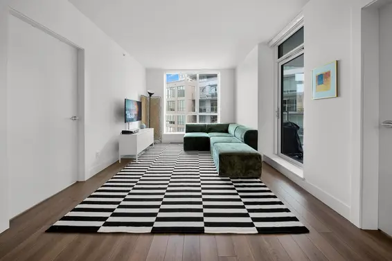 404 2375 Emery Court, North Vancouver