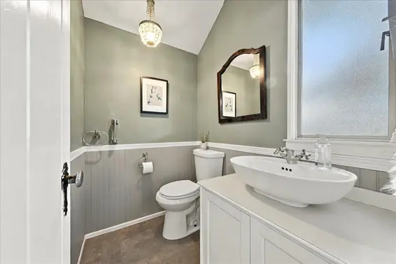 2363 Windridge Drive, North Vancouver For Sale - image 10