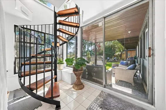2363 Windridge Drive, North Vancouver For Sale - image 12