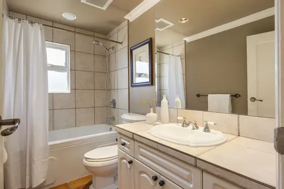 2308 Inglewood Avenue, West Vancouver For Sale - image 12