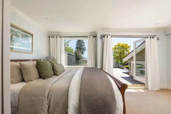 2308 Inglewood Avenue, West Vancouver For Sale - image 14