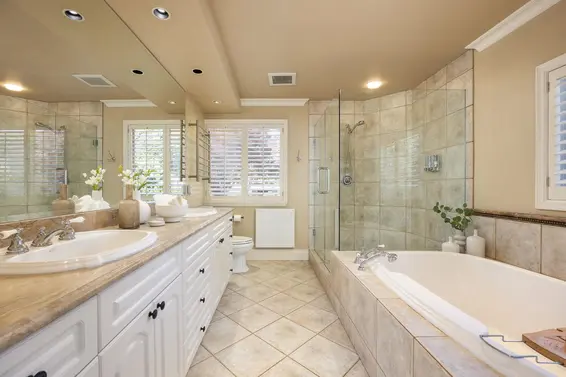 2308 Inglewood Avenue, West Vancouver For Sale - image 15