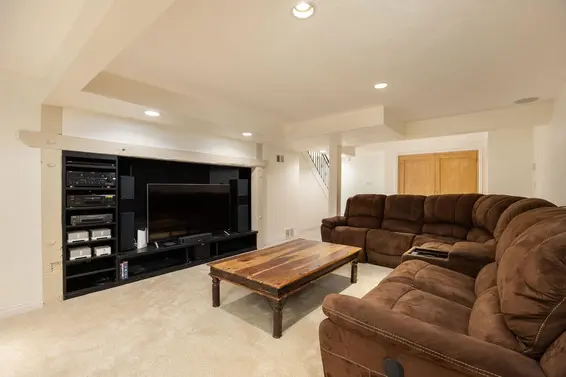 2308 Inglewood Avenue, West Vancouver For Sale - image 27