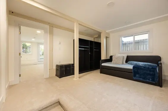 2308 Inglewood Avenue, West Vancouver For Sale - image 28