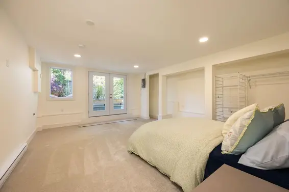 2308 Inglewood Avenue, West Vancouver For Sale - image 29
