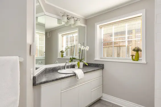 2308 Inglewood Avenue, West Vancouver For Sale - image 31