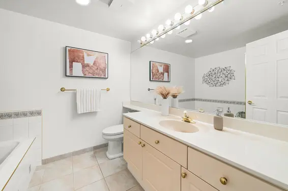 1201 160 West Keith Road, North Vancouver For Sale - image 20