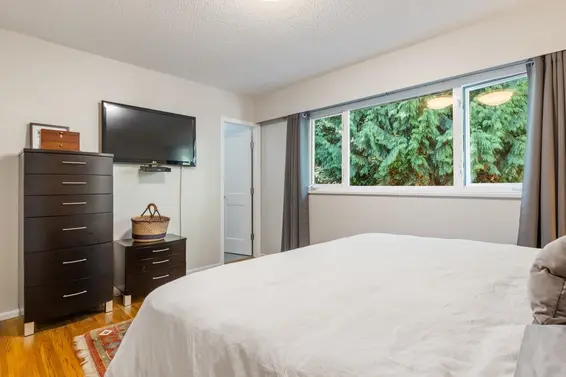 4011 Hillcrest Avenue, North Vancouver For Sale - image 13