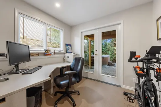 4011 Hillcrest Avenue, North Vancouver For Sale - image 25