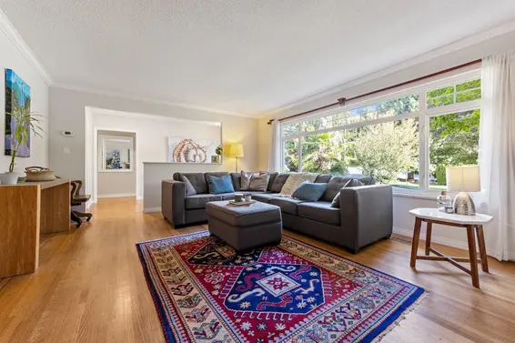 4011 Hillcrest Avenue, North Vancouver For Sale - image 4