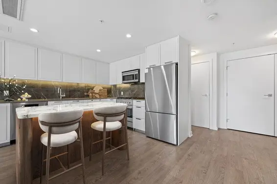 1308 1471 Hunter Street, North Vancouver For Sale - image 8