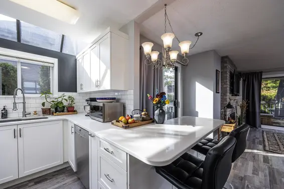 3132 Lonsdale Avenue, North Vancouver For Sale - image 11