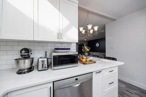 3132 Lonsdale Avenue, North Vancouver For Sale - image 9