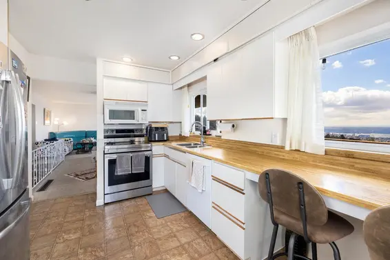 403 Newdale Court, North Vancouver For Sale - image 11