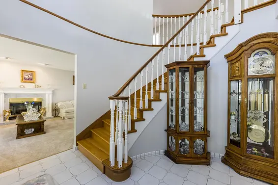 557 Tempe Crescent, North Vancouver For Sale - image 20