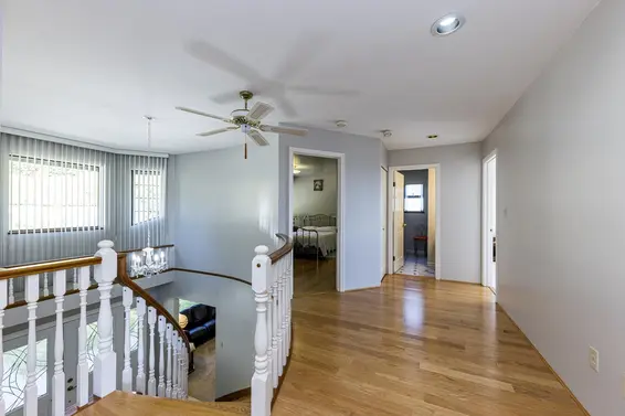 557 Tempe Crescent, North Vancouver For Sale - image 21