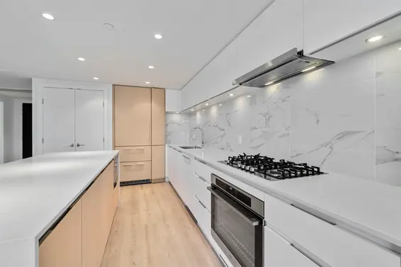 605 1500 Fern Street, North Vancouver For Sale - image 15