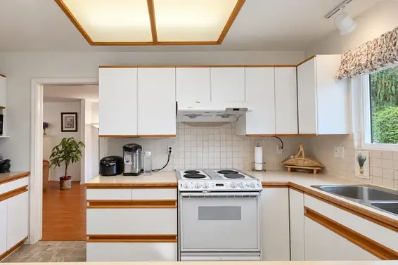 1643 Kerrstead Place, North Vancouver For Sale - image 36