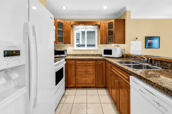 332 East 12th Street, North Vancouver For Sale - image 14