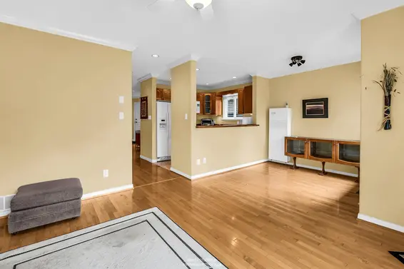 332 East 12th Street, North Vancouver For Sale - image 21