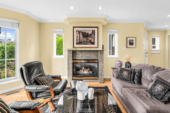 332 East 12th Street, North Vancouver For Sale - image 8